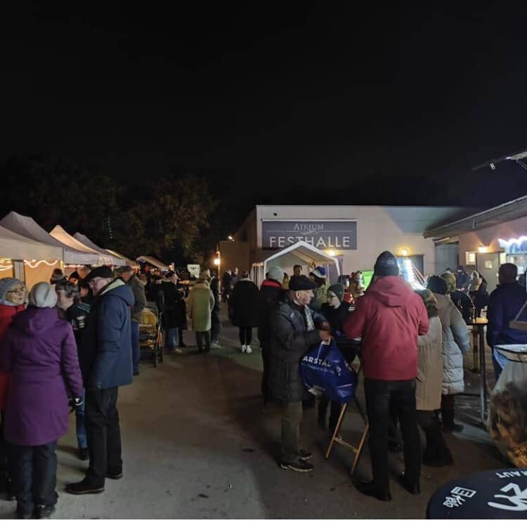 Gelungene Rückkehr: Weihnachtsmarkt in Tiefenbroich begeistert mit Vielfalt und Besucherzuspruch